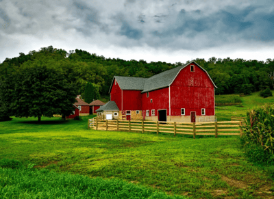 Farms for sale in Alberta, including productive farmland and country homes.