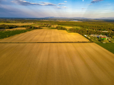 Scenic acreage in Central Alberta with mountain views