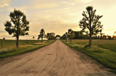 Innisfail acreages for sale – country homes, barns and prairie views