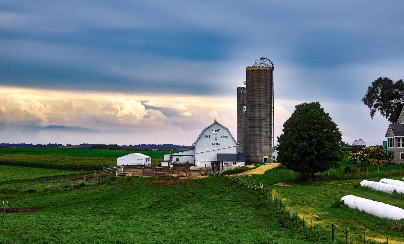 Lacombe County acreages for sale with rural homes land and Central Alberta countryside